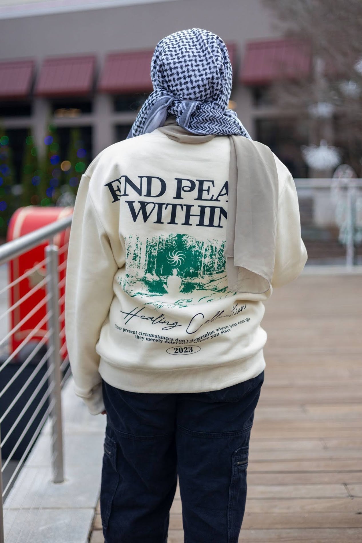 Find Peace Within Sweatshirt - Creme (PREORDER) - band2gether